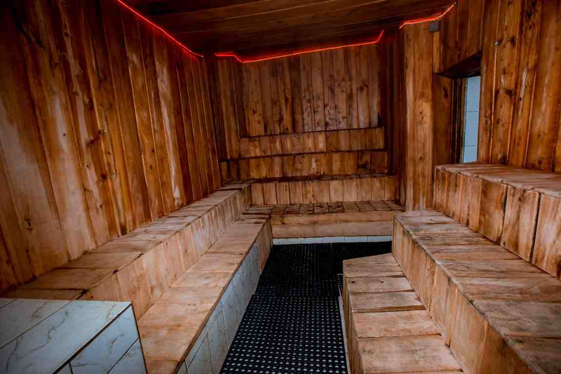 Heroes sauna relaxation space